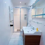 Overseas Guest house 3*